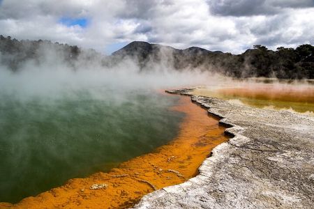 Auckland: Rotorua, Taupo, Waiotapu & Huka Falls Private Trip