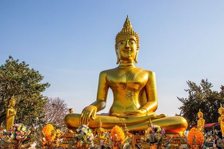 Shared Guided Tour in Pattaya Floating Market and City 