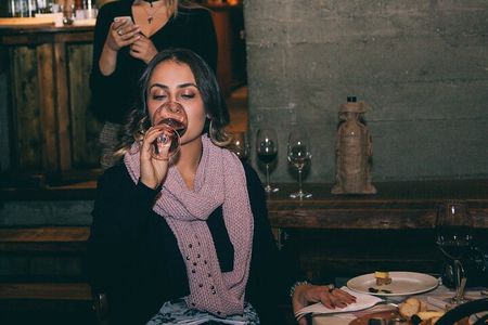 Guided, FUN Wine Tasting with Trivia Games, Napoli