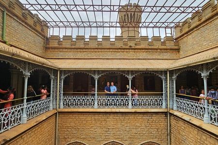 Experience Bangalore - City Tour, Authentic Food & market (Food/Culture/History)