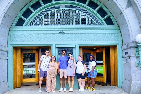 Chicago Downtown TV and Movie Sites Private 2-Hour Walking Tour