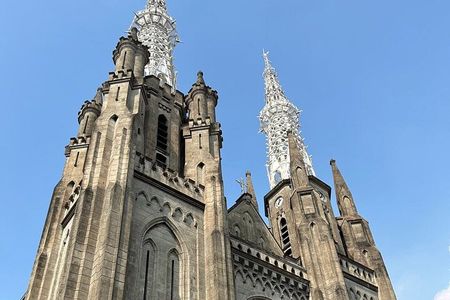 Jakarta Half-Day Guided Tour with a Private Fun Local Host