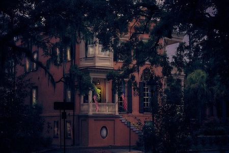 Sixth Sense Savannah Ghost Tour