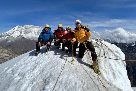 Tour Climbing Nevado Mateo | Your First 5,150 m Summit | 12 Hours