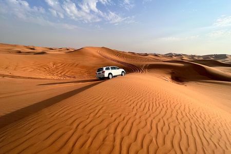 Evening Dubai Desert Safari, Red Sand, Premium camp shows & Diner