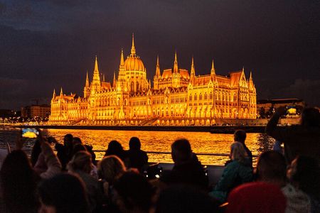 Budapest Danube River Sightseeing Night Cruise with Drink