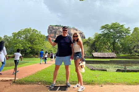 Rock Fortress and Dambulla Cave Temple Day Excursion from Kandy