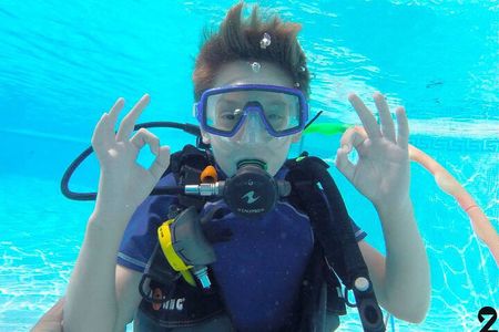 2Hour Bubble Maker 1 Pool Dive with Games in Costa Adeje for Kids