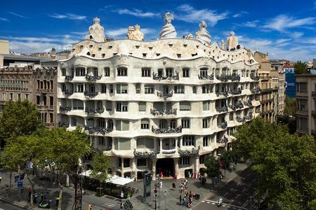 La Pedrera-Casa Mila Admission Ticket with Audioguide 