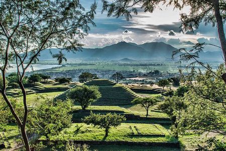 PRIVATE Tequila Valleys Tour: Pyramids, Volcanoes, Agaves&Tequila