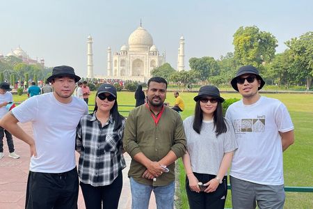 Private Sunrise Taj Mahal Tour From Delhi by Luxury Car