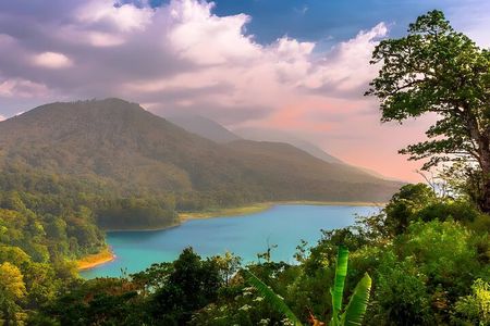 Jungle Trekking and Tamblingan Lake Canoeing in Bali Rainforest