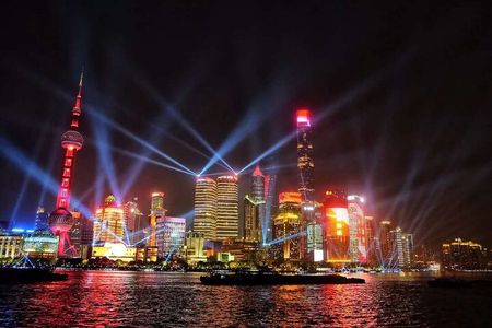 Shanghai Authentic Dinner and Night River Cruise with Rooftop Bar Hopping Option
