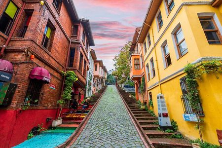 Istanbul: Multicultural Heritage & Captivating Bosphorus Cruise