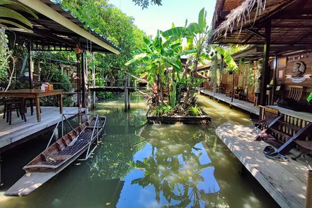 Private Mysterious Bangkok & Grand Palace, Tuk Tuk, Boat & Lunch 