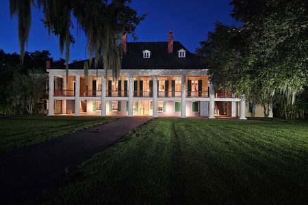 Destrehan Plantation Haunted Night Tour 