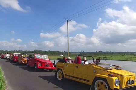 Uluwatu VW Safari Bali Tour - Volkswagen Classic Car Trip