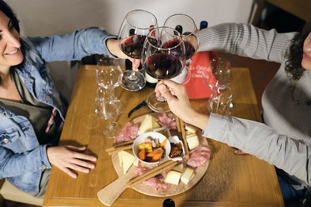 Wine Tasting near Juliet's House & Arena with Valpolicella