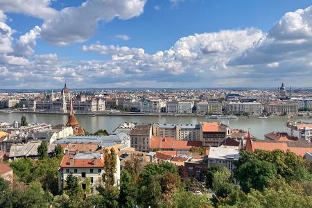 Half day private walking tour on the BUDA side