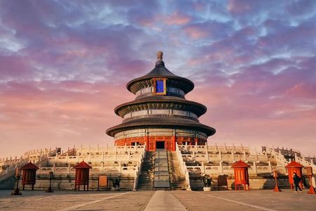 Private Tour: Temple of Heaven with Roast Duck and Acrobatic show