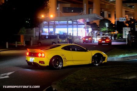 Luxury van Ride to famous car meet up spot Daikoku