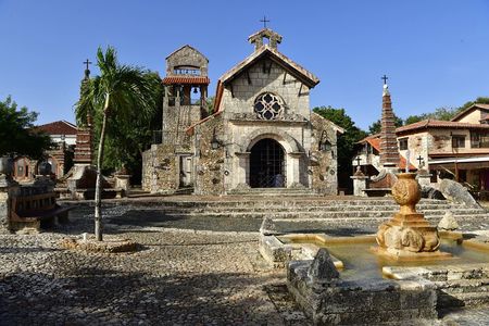Tour to Catalina Island with Altos de Chavon.