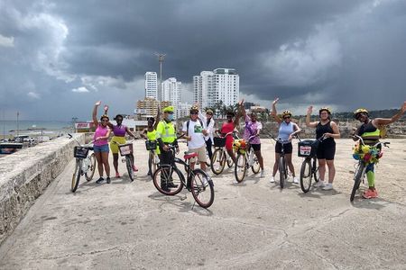 Cartagena by Bike: History, Culture and More Inside the Wall