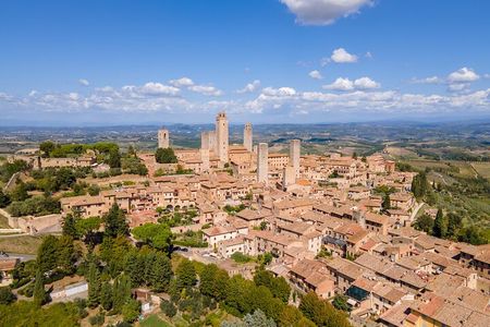 San Gimignano, Siena, Monteriggioni, Chianti Day Trip with Lunch & Wine Tasting