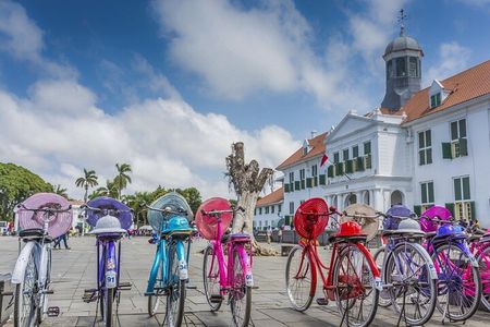 Jakarta Half-Day Highlights Tour