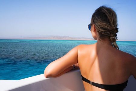 Full Day Tour in Ras Mohamed and White Island with Lunch
