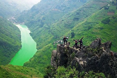 Ha Giang tour in 3 Days/2 Nights: Motorbike, Hiking, Local Life