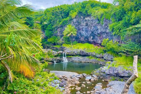 Maui Road to Hana VIP Private Tour in Convertible Bronco or Jeep