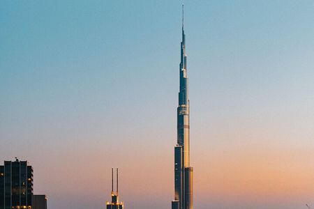 Dubai View From Burj Khalifa in Floor 124-125 and Lunch or Dinner