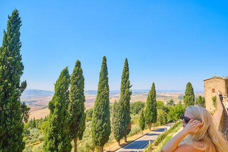 Full Day Tour to Val d'Orcia and Gladiator's Fields with Wines