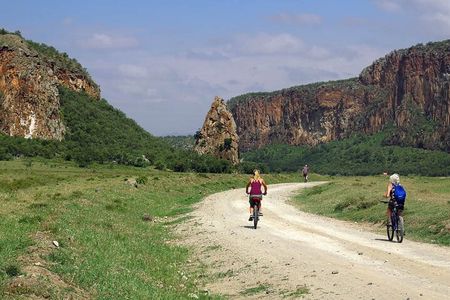 1 Day Bike Tour to Hell’s Gate And Lake Naivasha