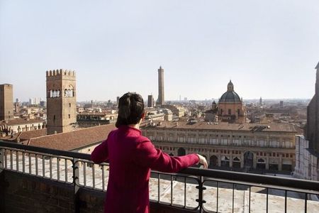 Bologna Skip-the-line entrance to the Clock Tower and Art Collections