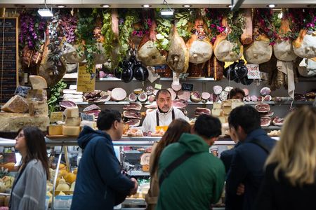 Market Food Tour in Florence + 4 courses lunch Cooking Class