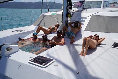 Whitsunday Islands Sail, SUP & Snorkel Tour- Small group