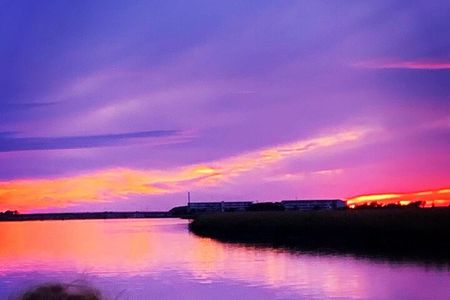 Private Charleston Sunset & Dolphin Cruise 