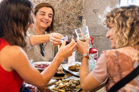 Madrid Tapas Tour with Food and Drink 