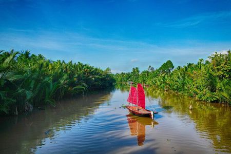 Ben Tre Half Day Tour with Scooter, Sailboat and Mekong Food