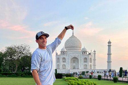  Taj Mahal Day Tour From Delhi by Car