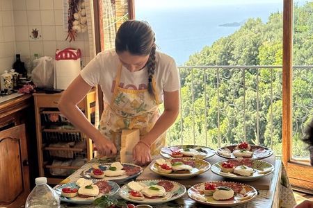 Small-Group Cooking Class in Positano: Gnocchi, Tiramisù & Drinks