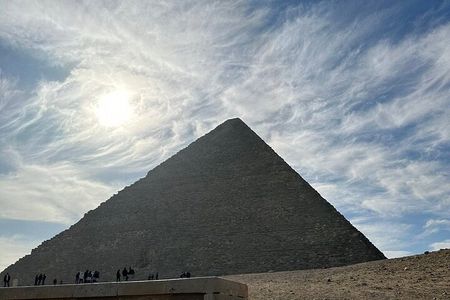 Private Tour to Giza pyramids & Grand Museum from Alexandria Port