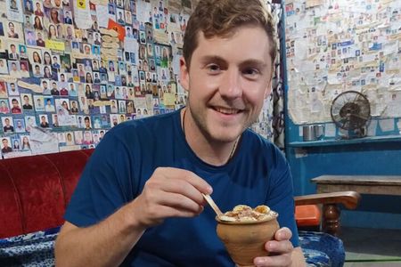 Varanasi Street Food Crawl (2 Hours Guided Food Tasting Tour)