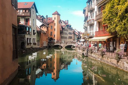 All Inclusive Food Tour of Annecy Old Town with Local Guide