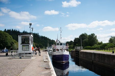Inverness Castle, Clava, Culloden Battlefield and Loch Ness 