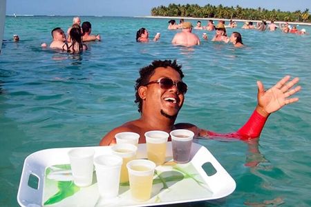 Catamaran party in Punta Cana with open bar, music and more