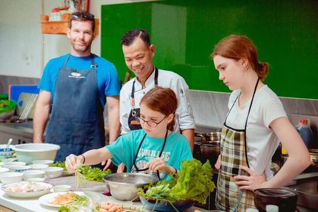 Private cooking class tour with Master Chef