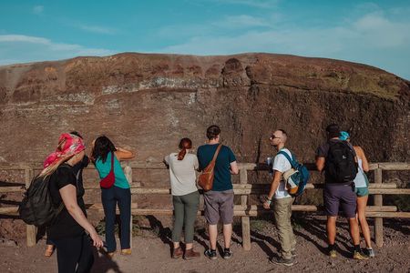 Mount Vesuvius Tour from Pompeii Led by an Expert Guide